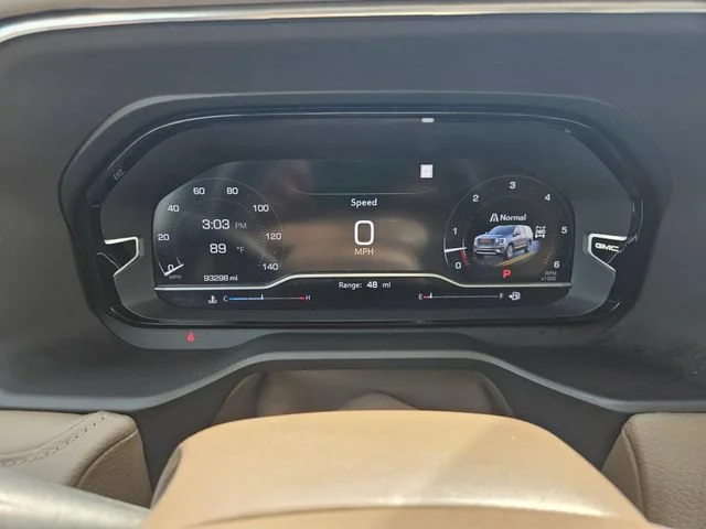 Used 2023 White Frost Tricoat GMC Denali image 15