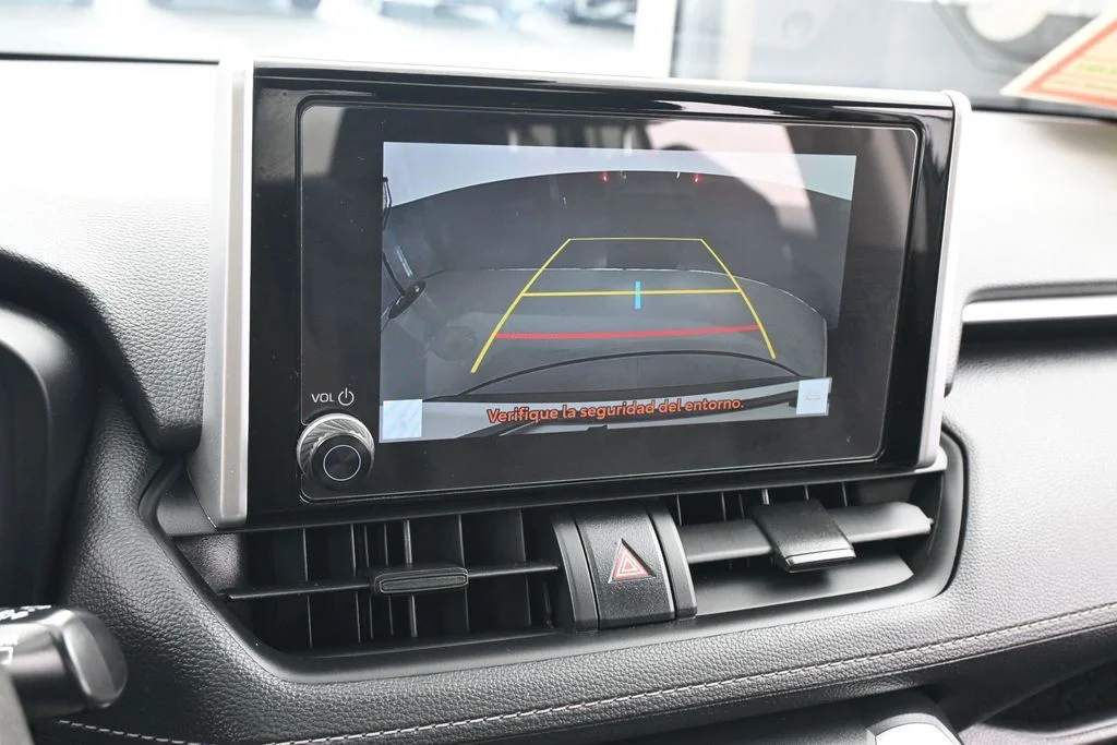 Used 2025 Ice Toyota XLE image 15