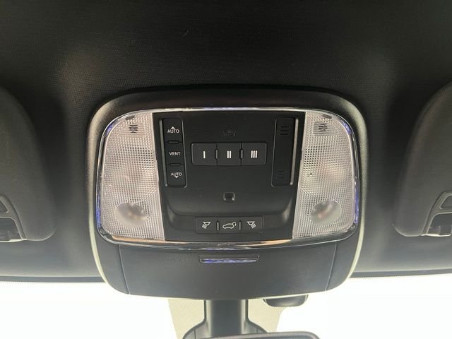 Used 2020 Black Jeep Limited image 37
