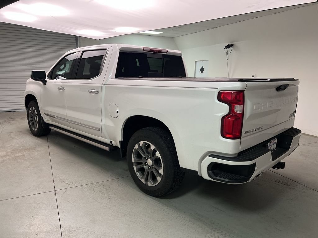 Used 2022 Iridescent Pearl Tricoat Chevrolet High Country image 6