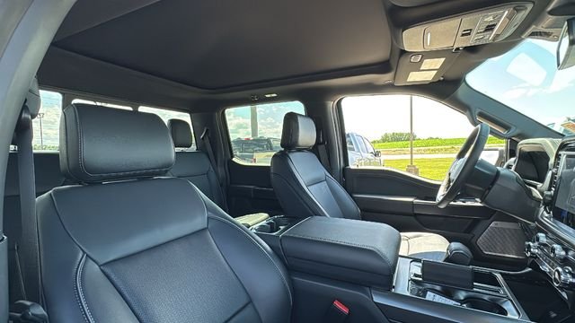 New 2026 Carbonized Gray Metallic Ford Lariat® image 15