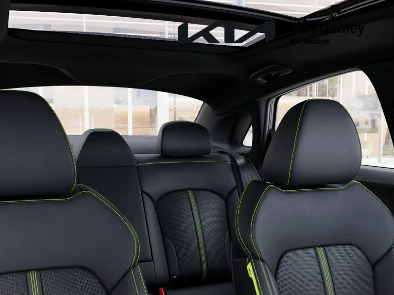 New 2026 Snow White Pearl Kia GT image 27