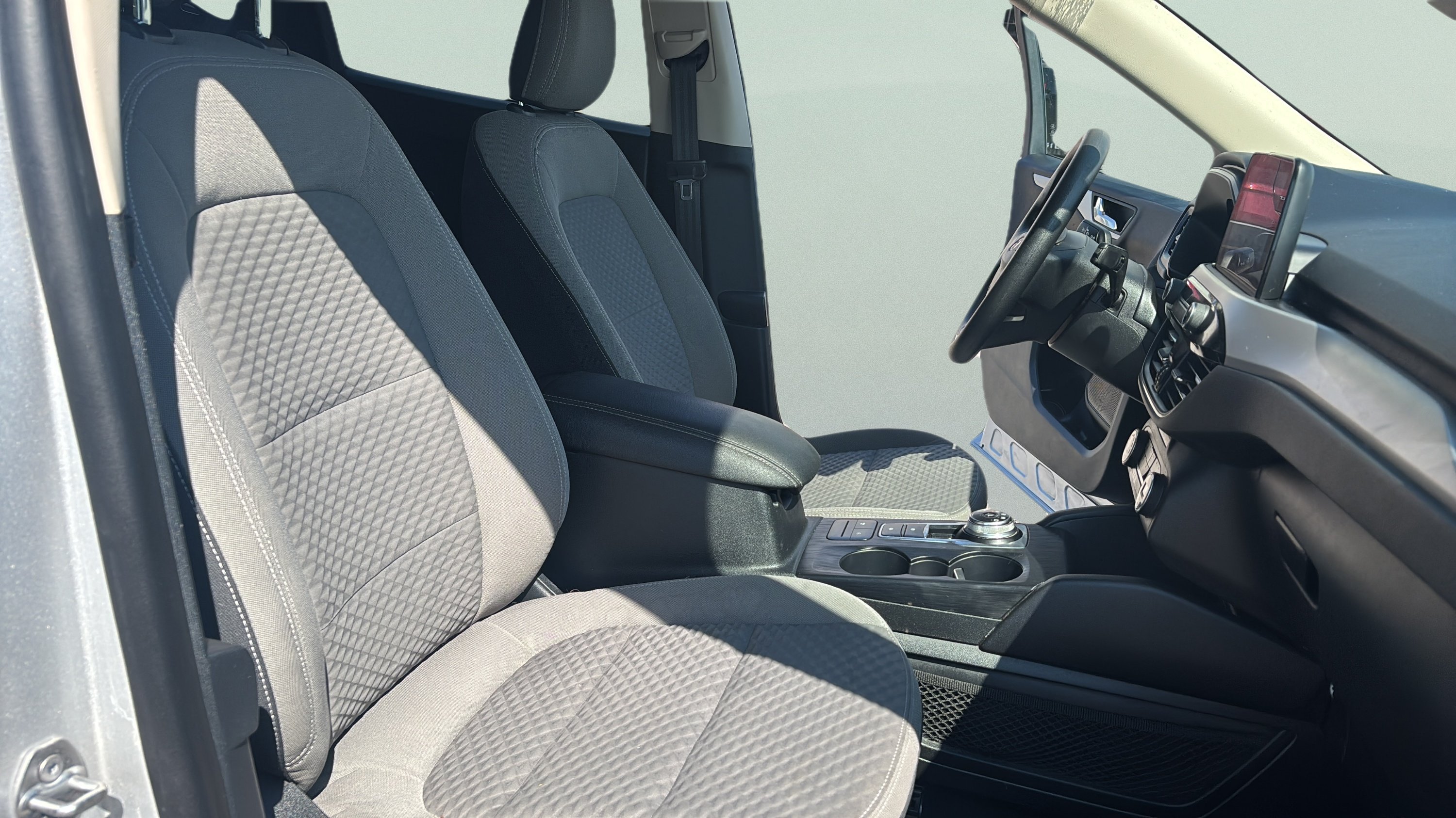 Used 2020 Silver Ford SE FWD image 11