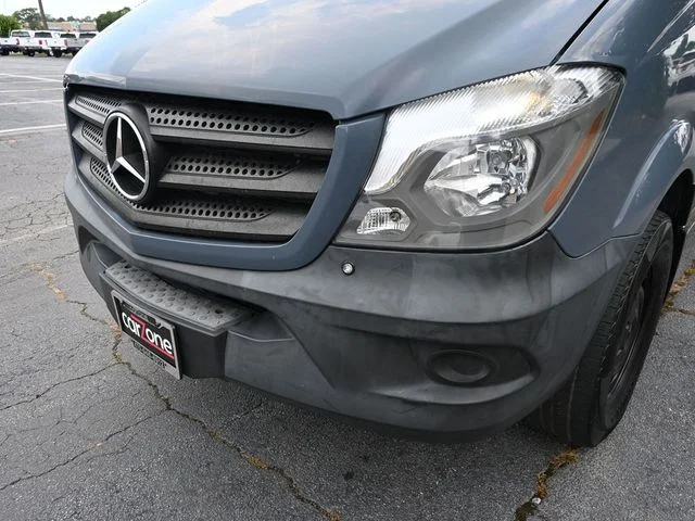 Used 2018 Gray Mercedes-Benz Cargo 144 WB image 31