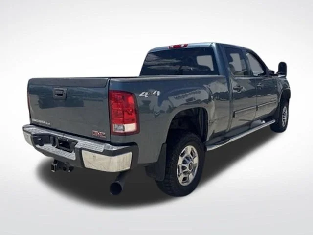 Used 2011 Gray GMC SLE image 5