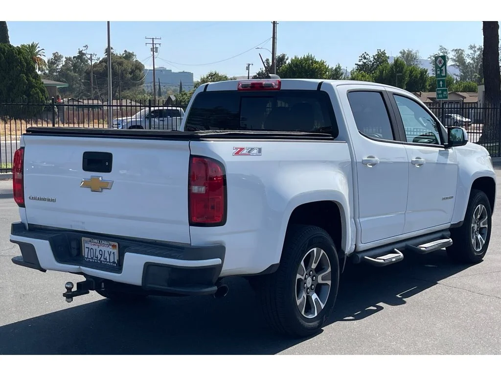 Used 2016 Summit White Chevrolet 4WD Z71 image 6
