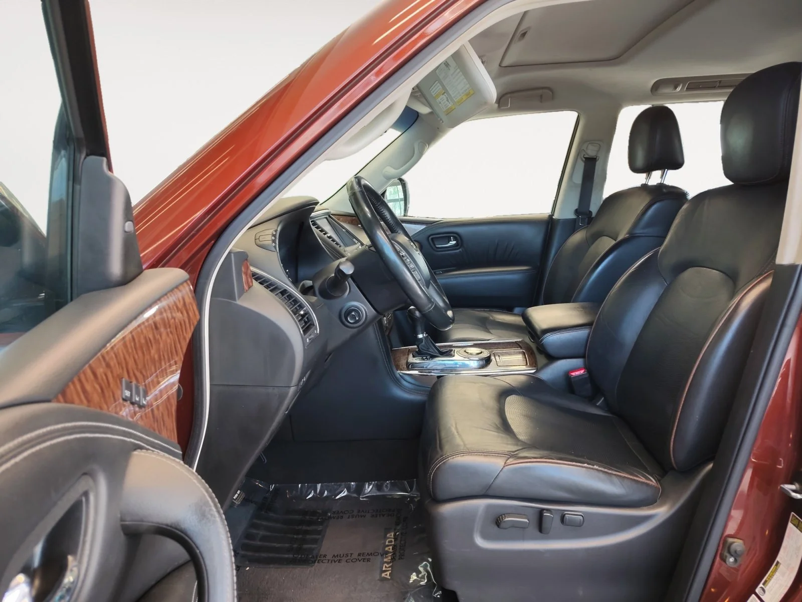 Used 2017 Forged Copper Nissan SL image 23