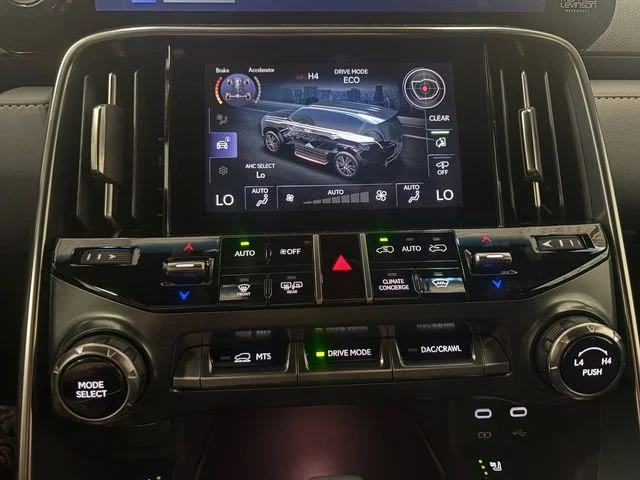New 2026 White Lexus 700h Luxury image 24