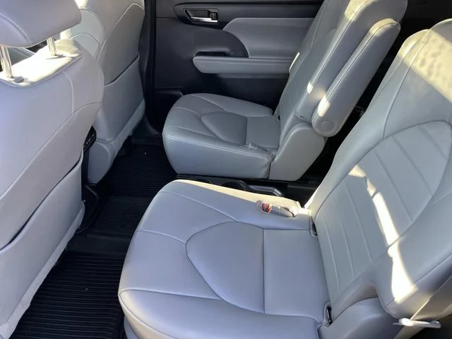 Used 2021 Black Toyota XLE image 18