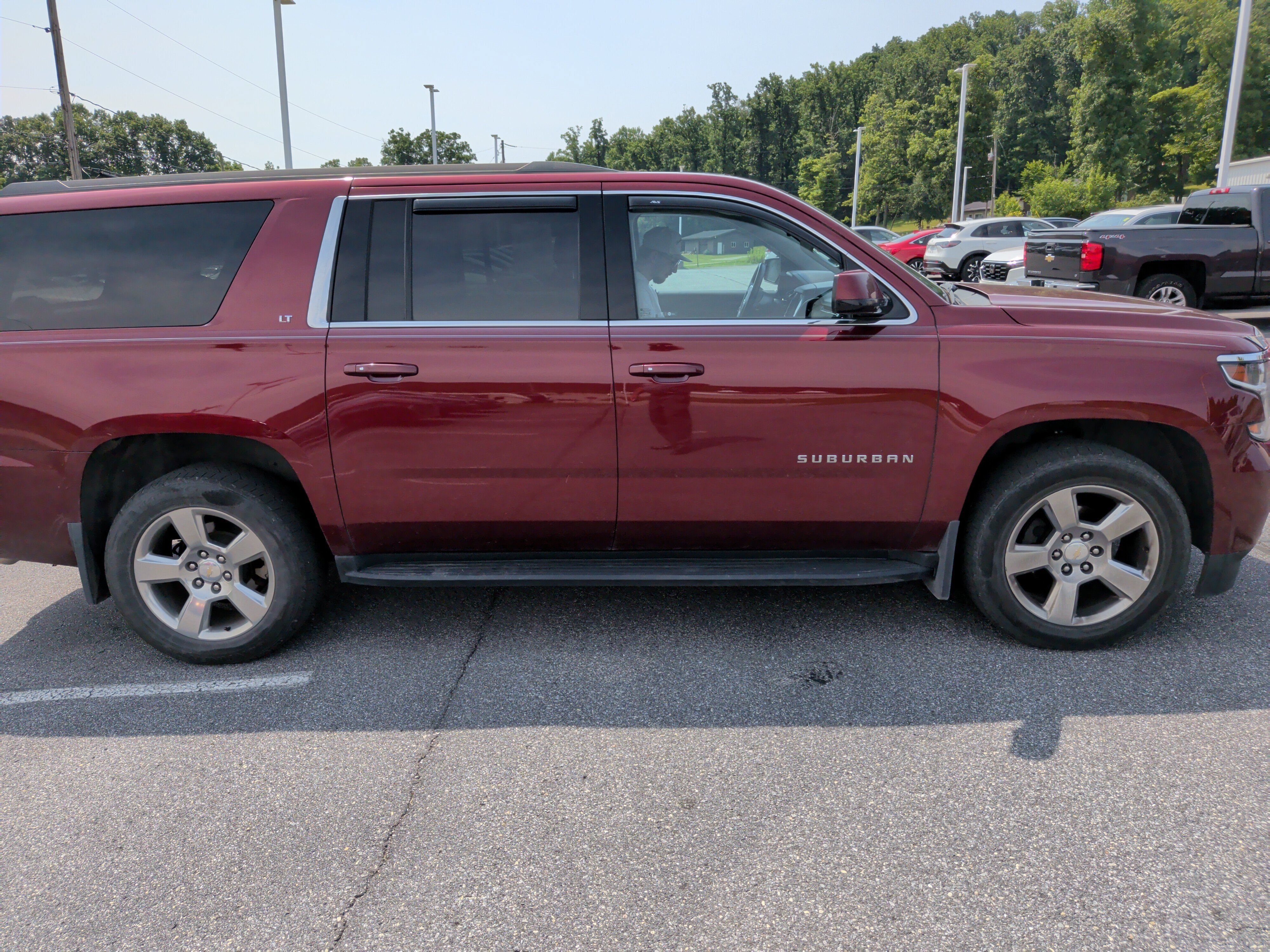 2017 Chevrolet Suburban LT - Photo 2
