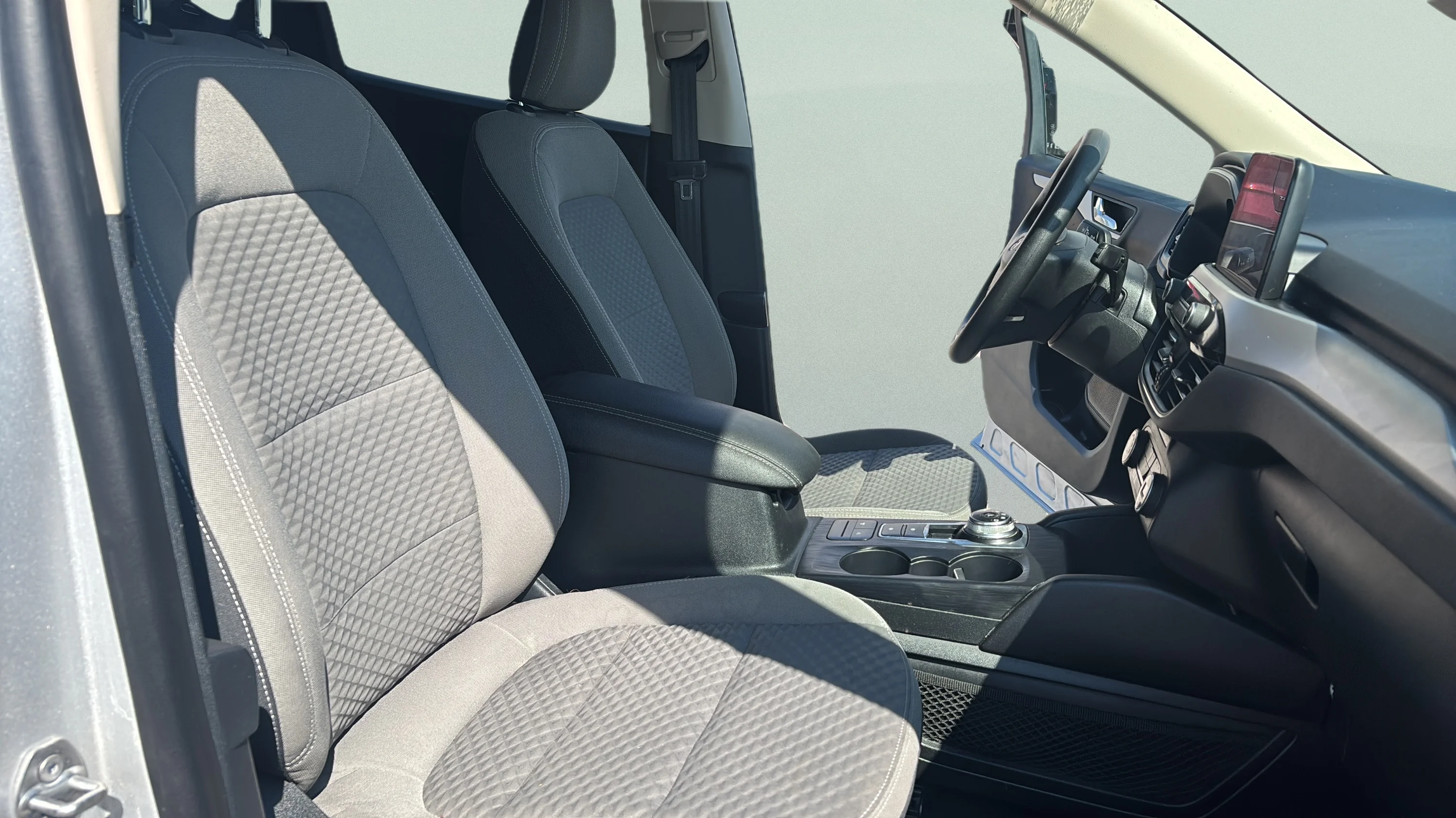 2020 Ford Escape SE - Photo 11