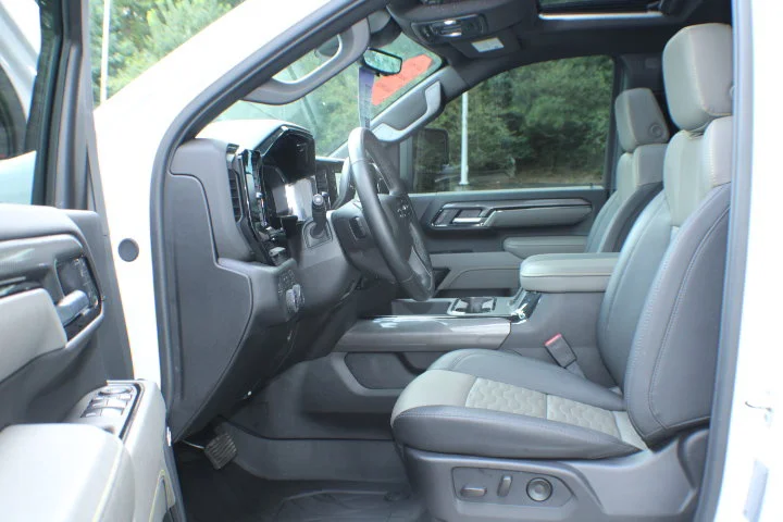 Used 2026 Summit White Chevrolet ZR2 image 15