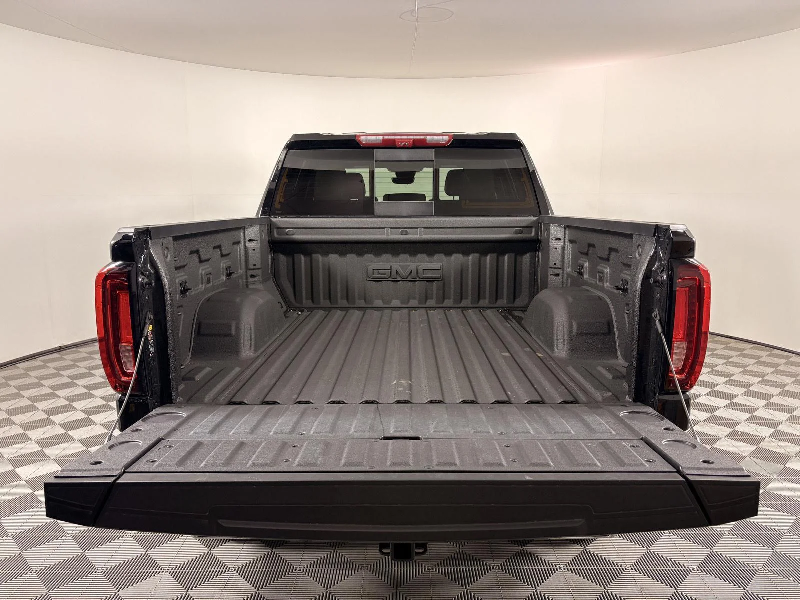 Used 2026 Onyx Black GMC AT4 image 5