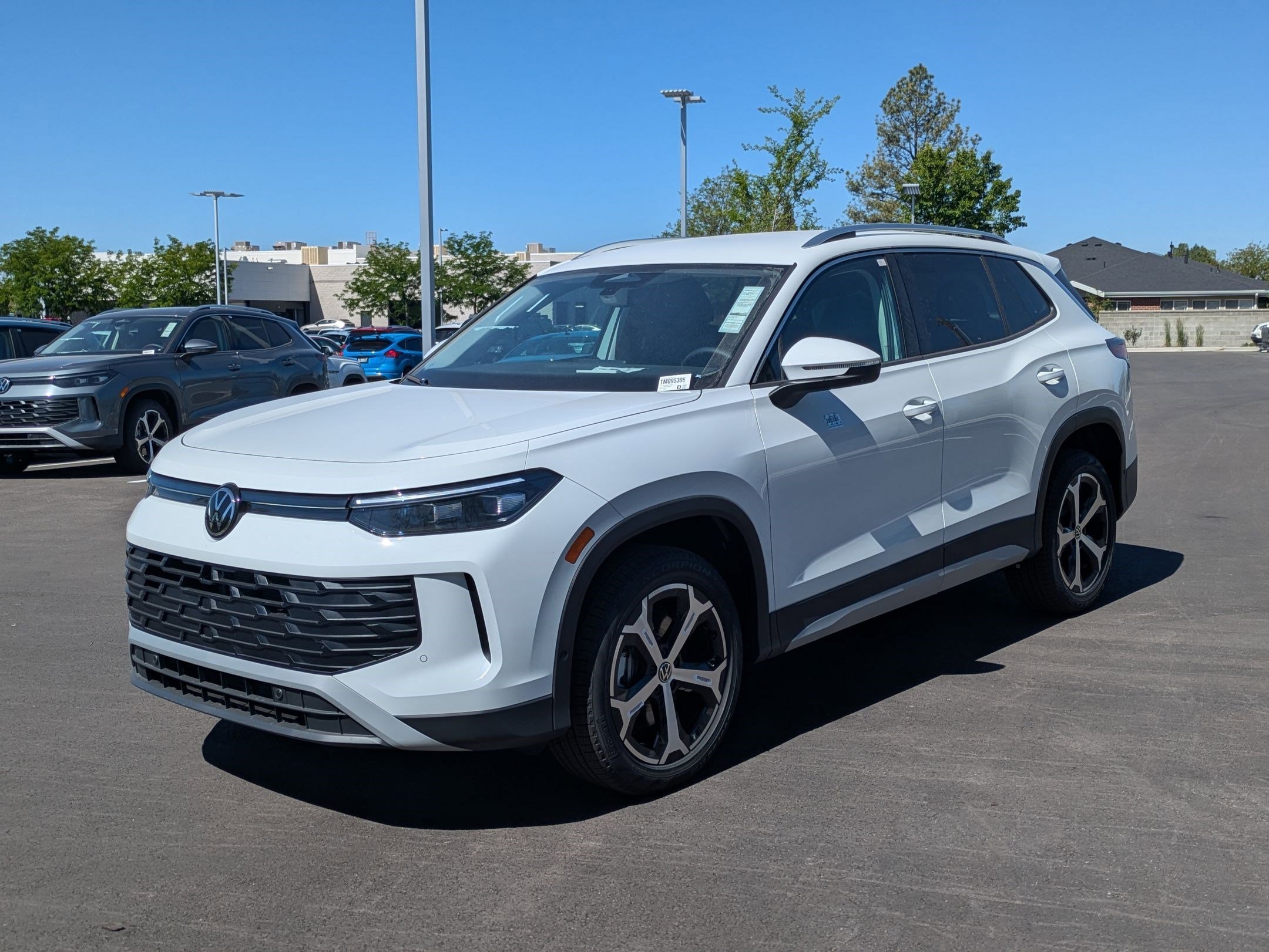 New 2026 Pure White Volkswagen SE image 8