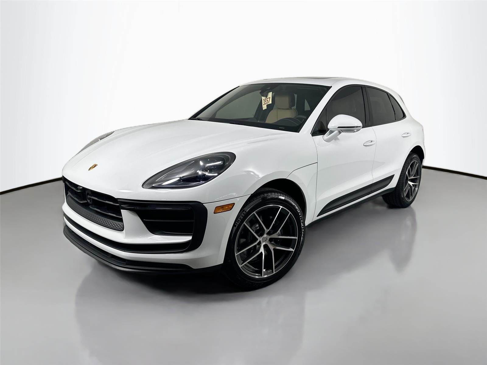 2026 Porsche Macan T's photo