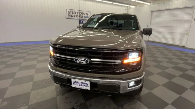 New 2026 Marsh Gray Ford XLT image 3