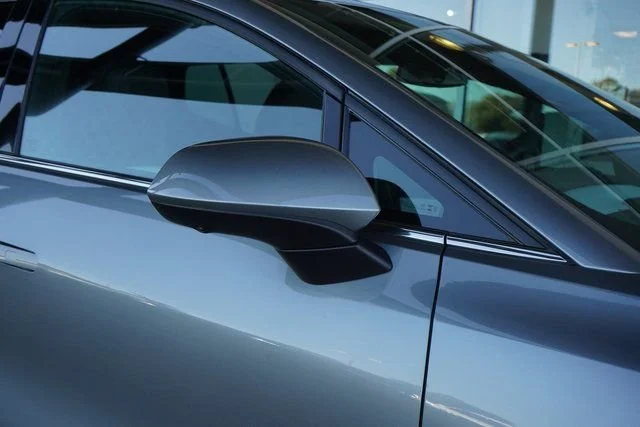 2025 Chevrolet Equinox EV LT - Photo 27