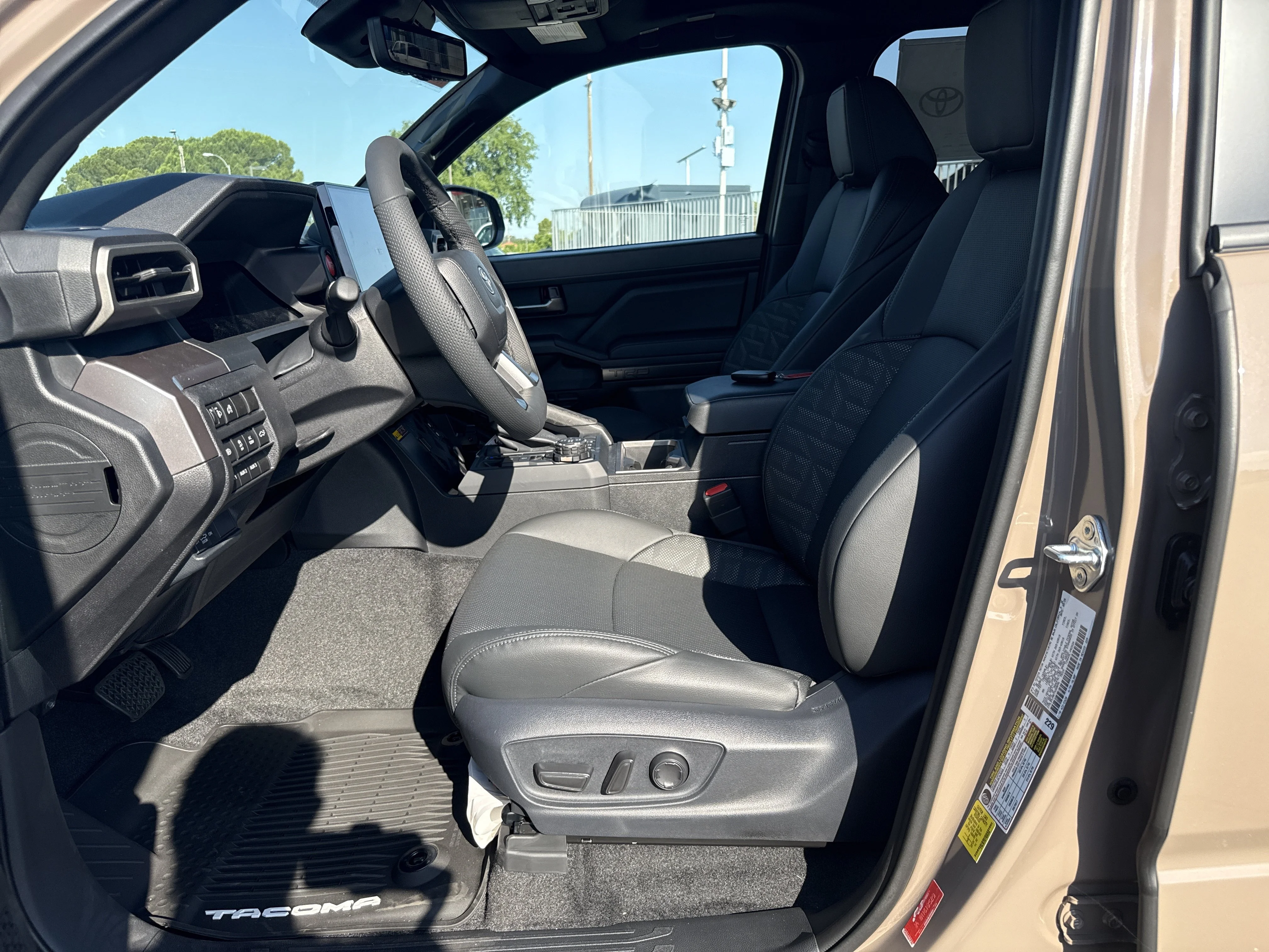 2026 Toyota Tacoma TRD Off Road - Photo 10