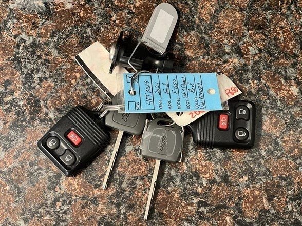 2021 Ford F-650 - Photo 30