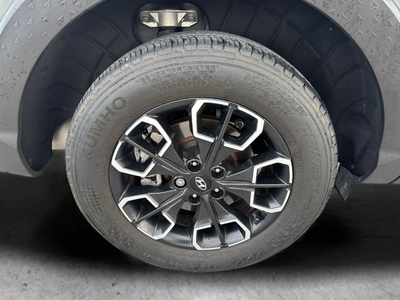 Used 2023 Gray Hyundai SEL image 16