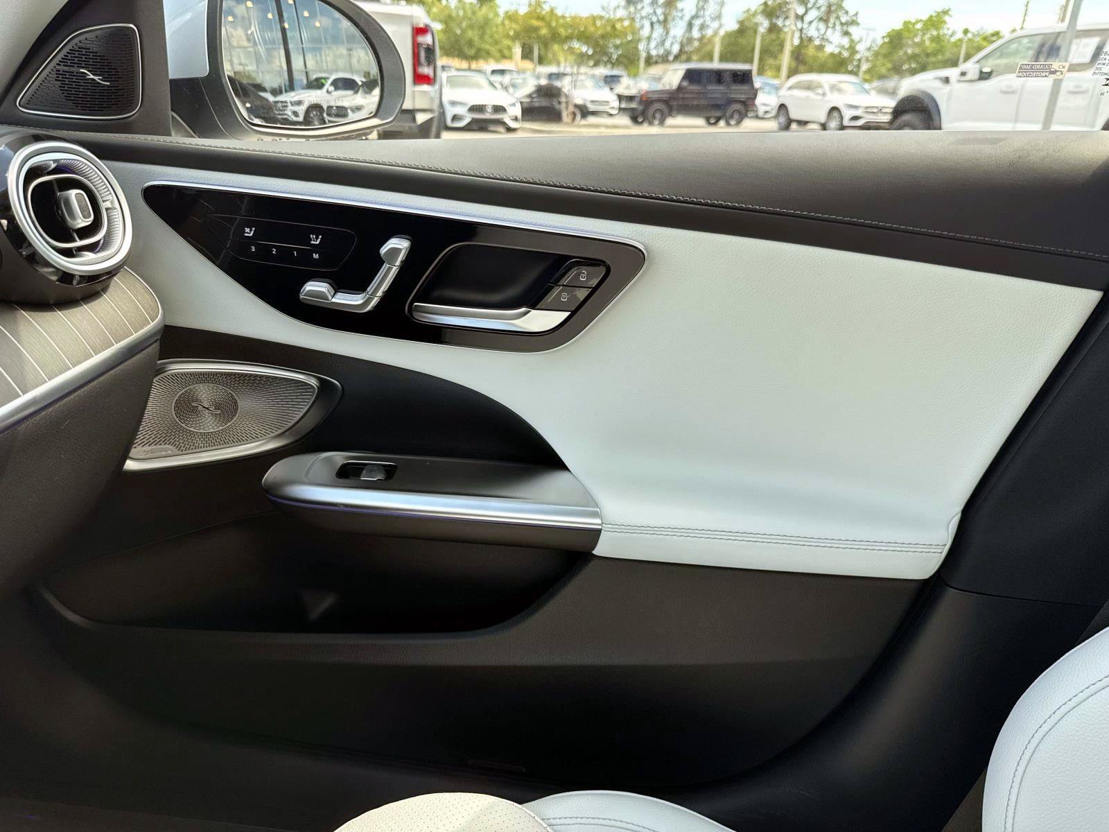 New 2026 Polar White Mercedes-Benz 300 4MATIC® SUV image 24
