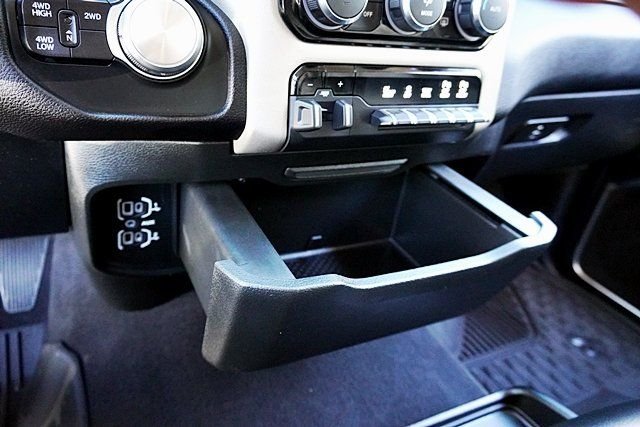 Used 2021 Silver Ram Laramie image 41
