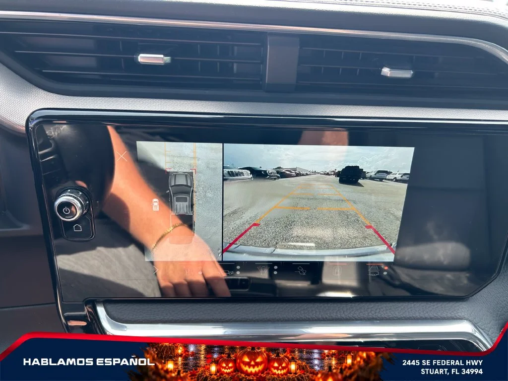 Used 2024 Sterling Metallic GMC Denali image 31