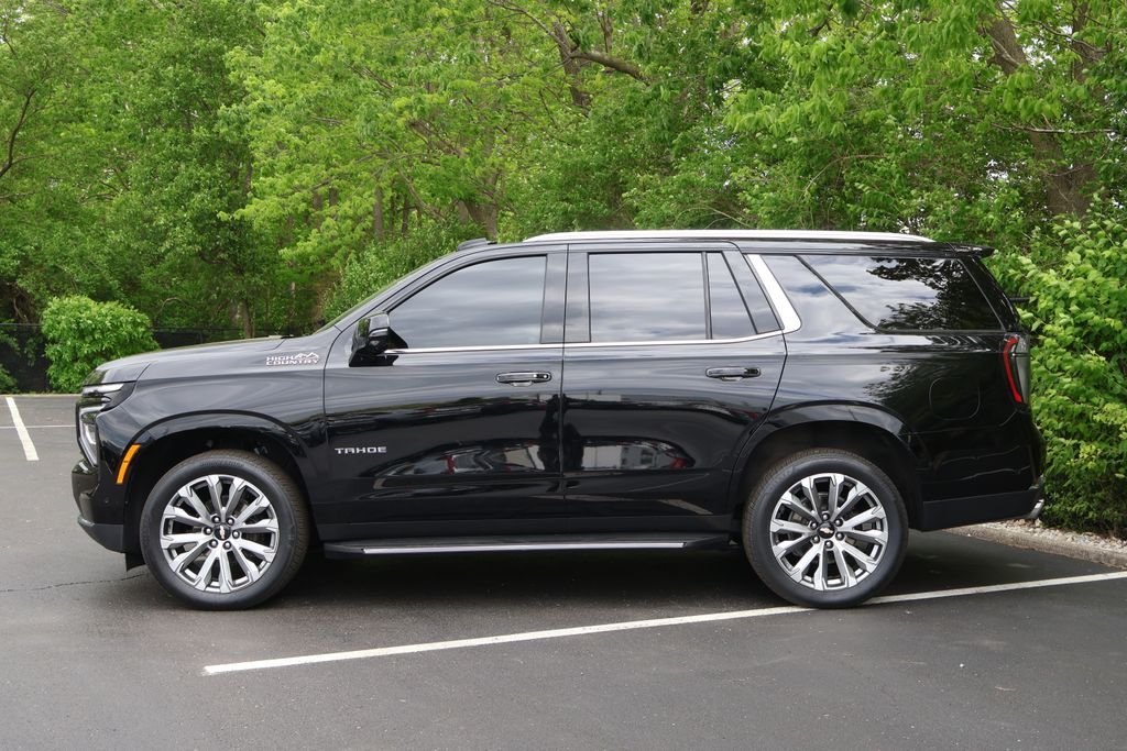 Used 2025 Black Chevrolet High Country image 4
