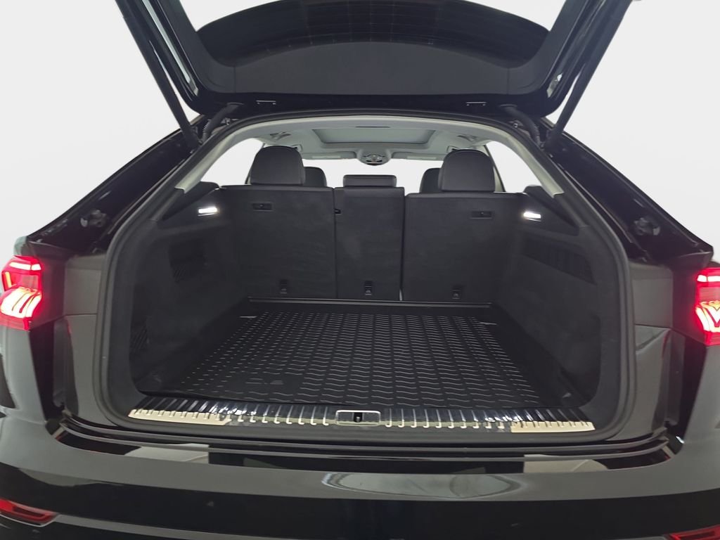 Used 2022  Audi 55 Premium Plus image 14