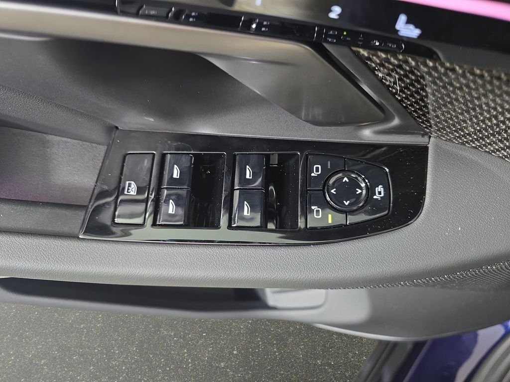 New 2027 Tanzanite Blue II Metallic BMW 540i xDrive image 28