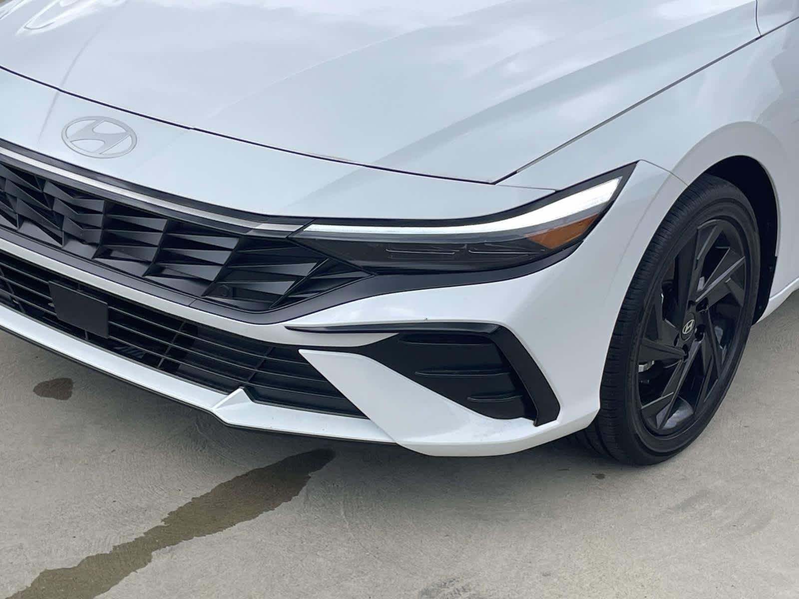 New 2026 Serenity White Hyundai SEL Sport Premium image 13