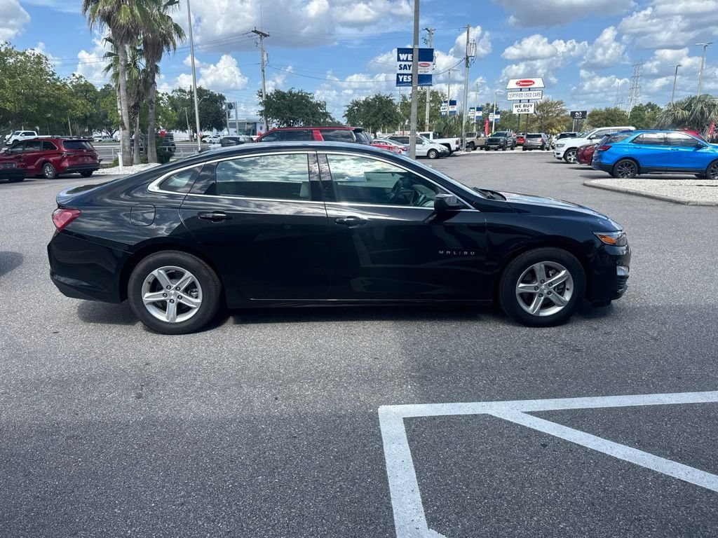 Used 2022 Mosaic Black Metallic Chevrolet LT image 4