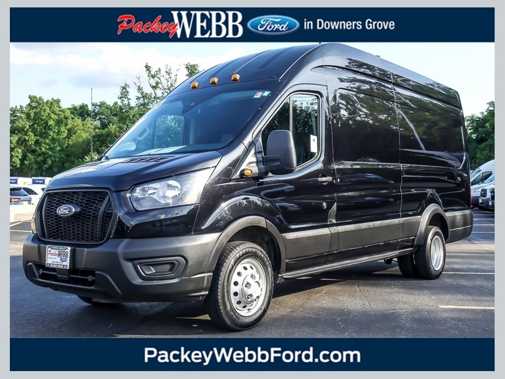 Used 2023 Black Metallic Ford Base image 1