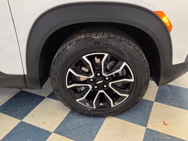 Used 2023 White Chevrolet ACTIV image 10