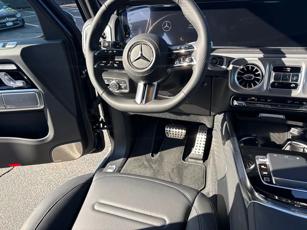 New 2027 MANUFAKTUR Night Black Magno Mercedes-Benz G 580 image 60