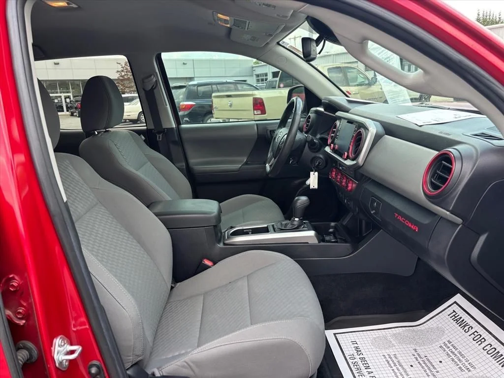Used 2022 Red Toyota SR5 image 14