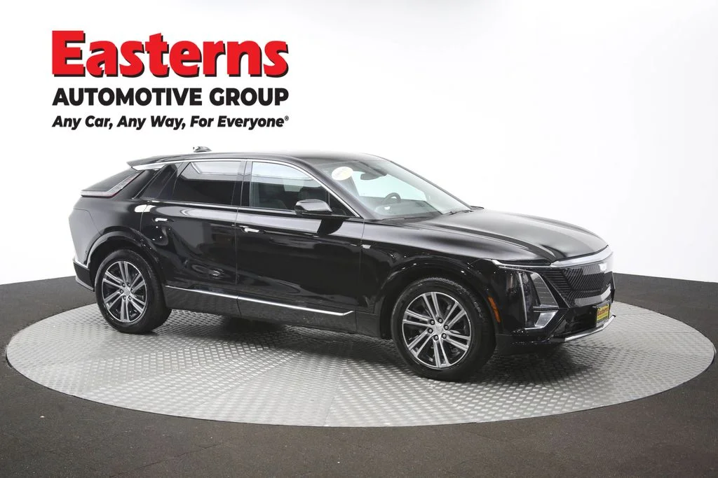 Used 2025 Black Cadillac Luxury image 49