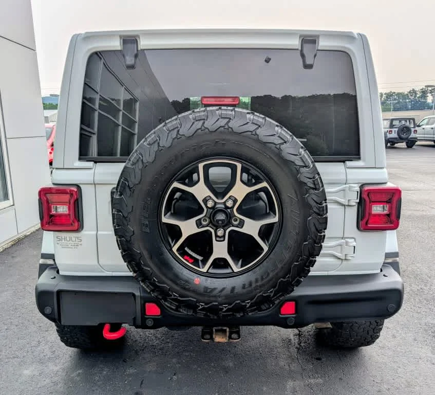 Used 2022 Bright White Clearcoat Jeep Rubicon image 5