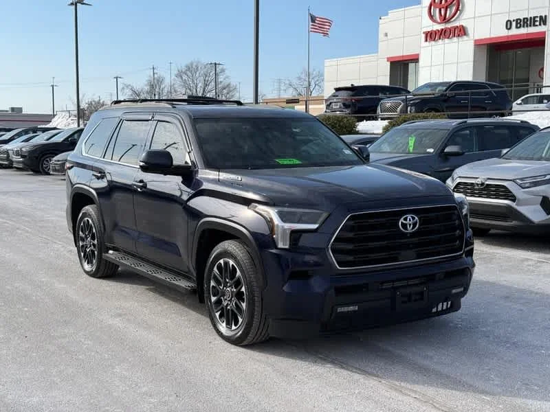 2024 Toyota Sequoia SR5 4WD i-FORCE MAX Hybrid's photo