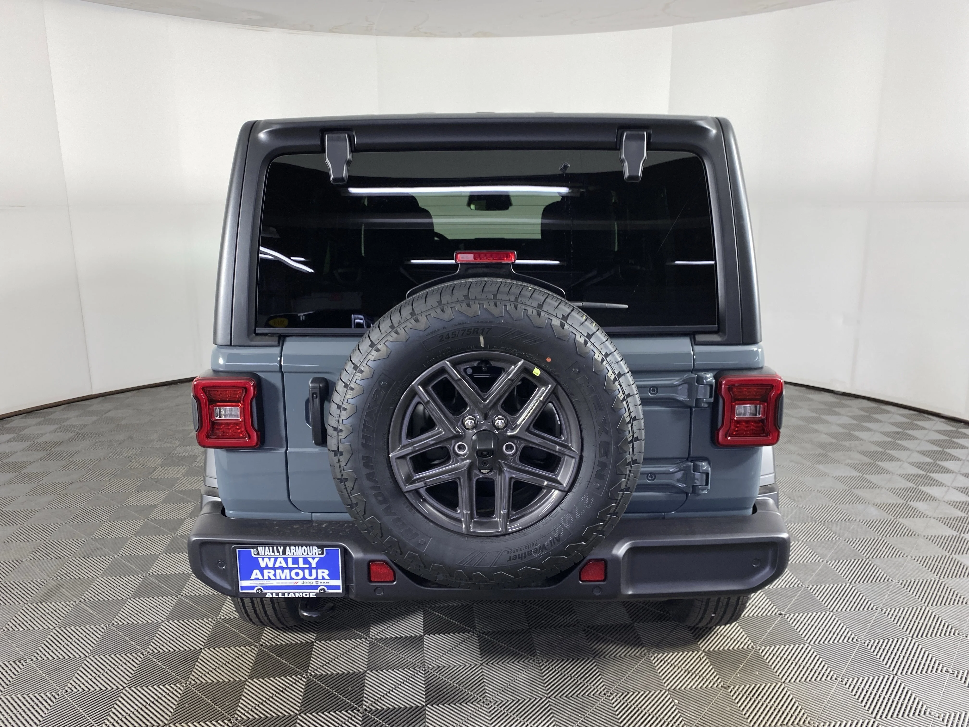 New 2026 Anvil Clear-Coat Exterior Paint Jeep Sport S image 7