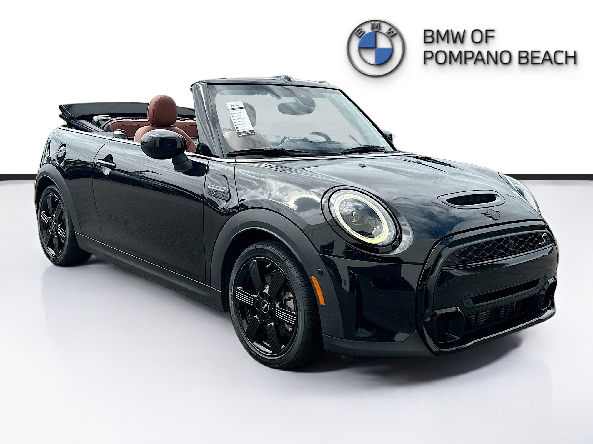 2023 MINI Convertible Cooper S's photo