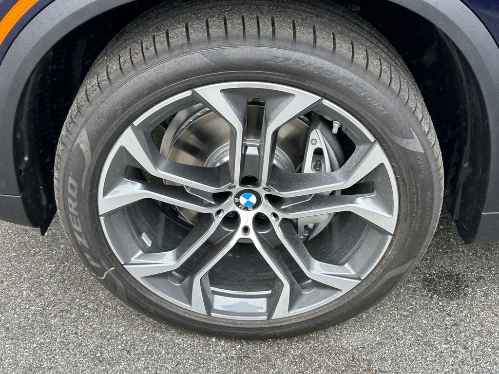 New 2026 Tanzanite Blue II Metallic BMW xDrive40i image 9