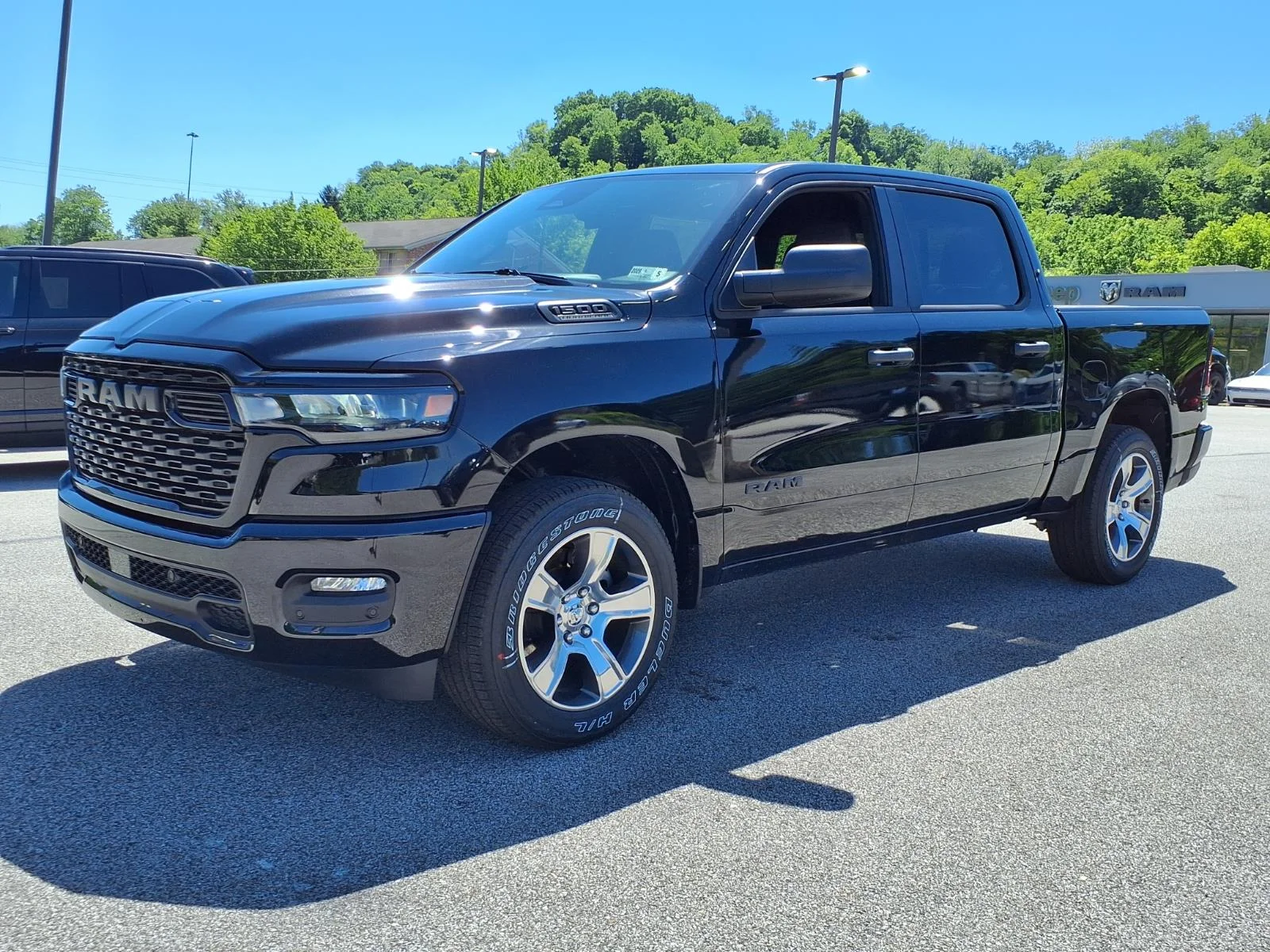 New 2026 Diamond Black Crystal Pearl-Coat Exterior Paint RAM Express image 3