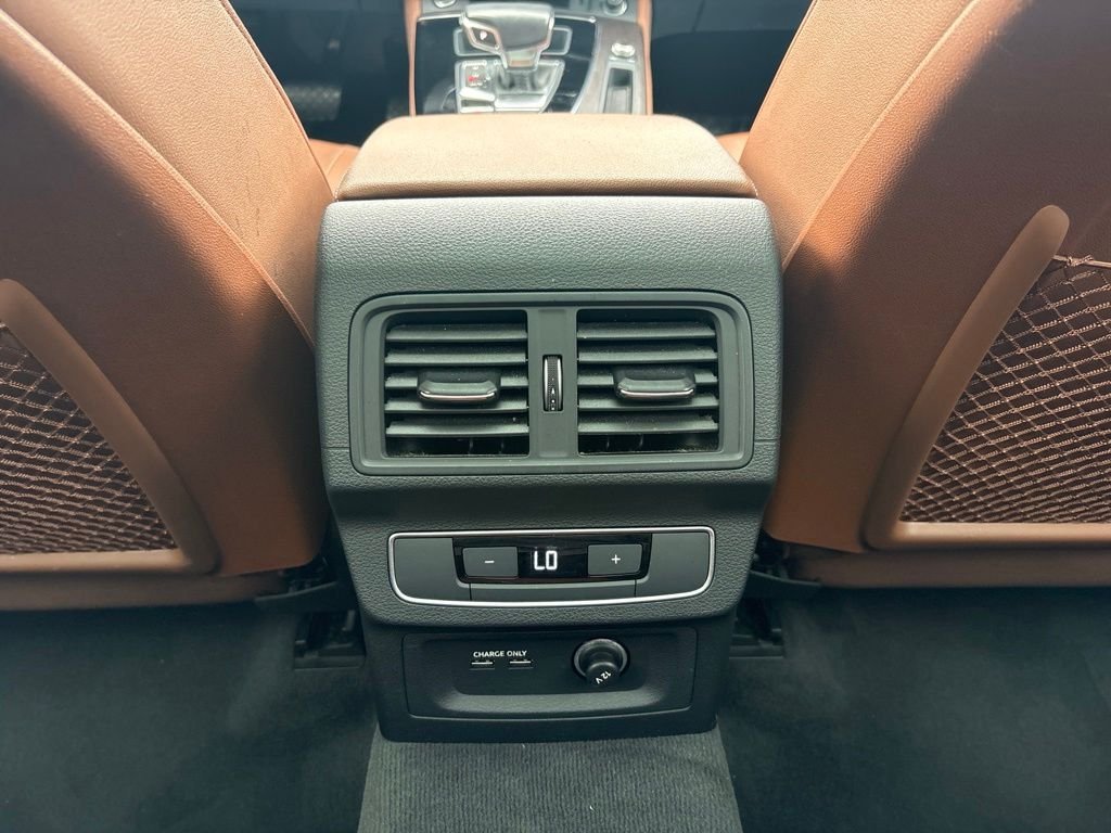 Used 2022 Florett Silver Metallic Audi 40 Premium Plus image 27