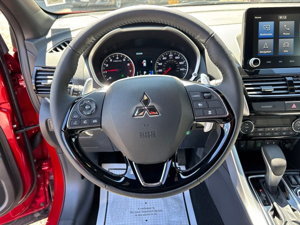 Used 2024 Red Mitsubishi SEL image 17