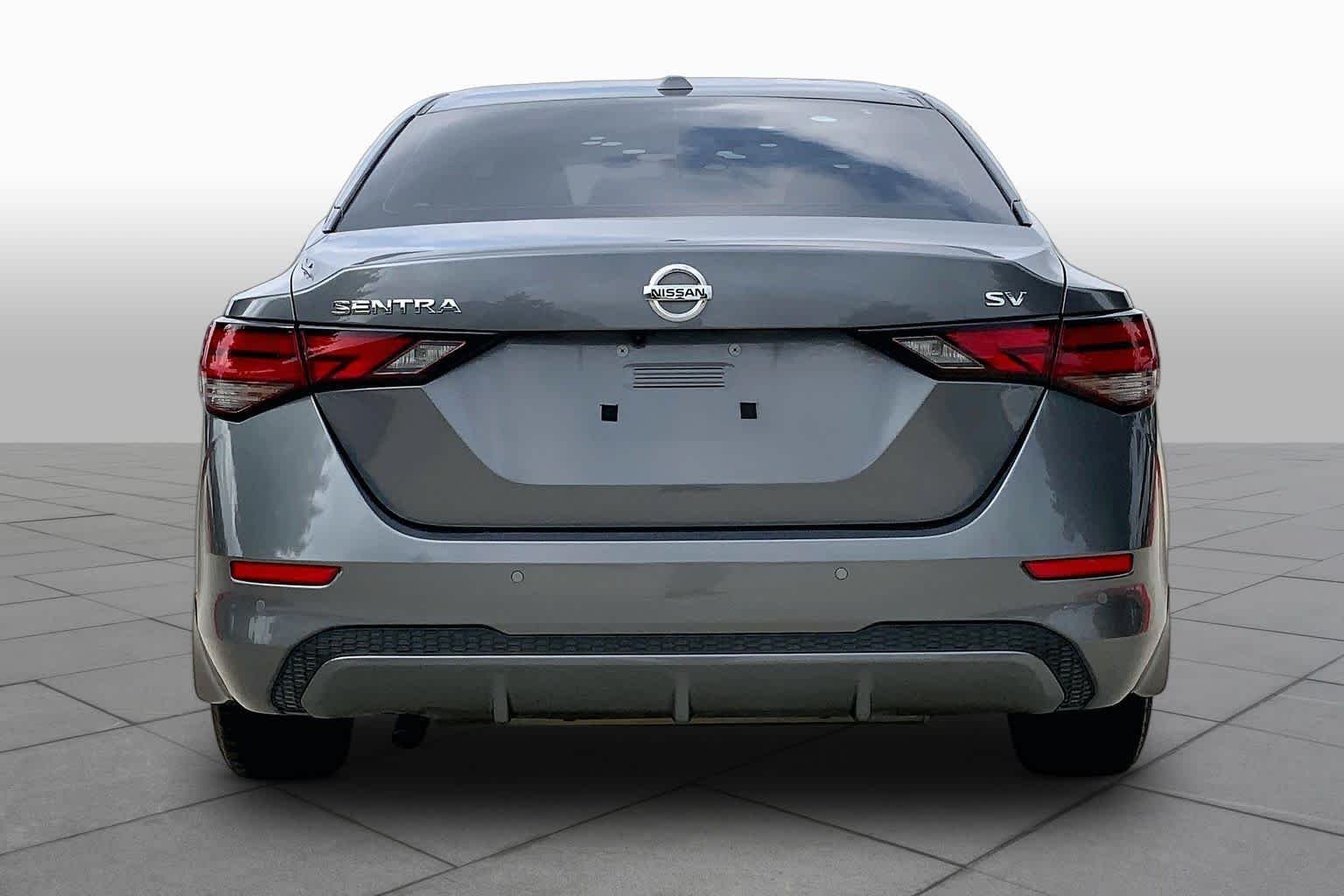 Used 2022 Gun Metallic Nissan SV image 5