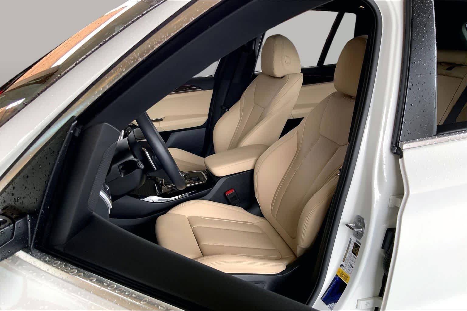 Used 2023 Alpine White BMW sDrive30i image 8