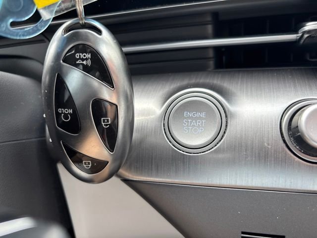 Used 2024 Cyber Gray Metallic Hyundai Limited image 22