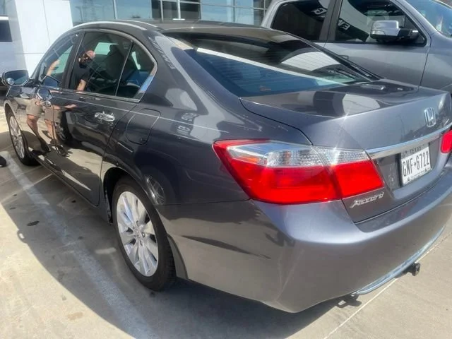 Used 2013 Gray Honda EX image 3