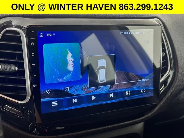 Used 2019 Black Jeep Latitude image 13
